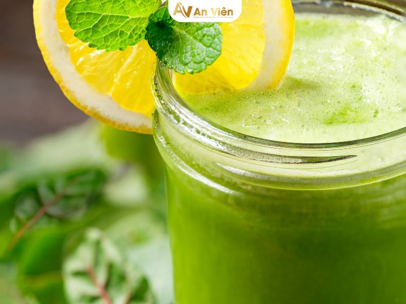 rau diếp cá có trị giãn tĩnh mạch không
