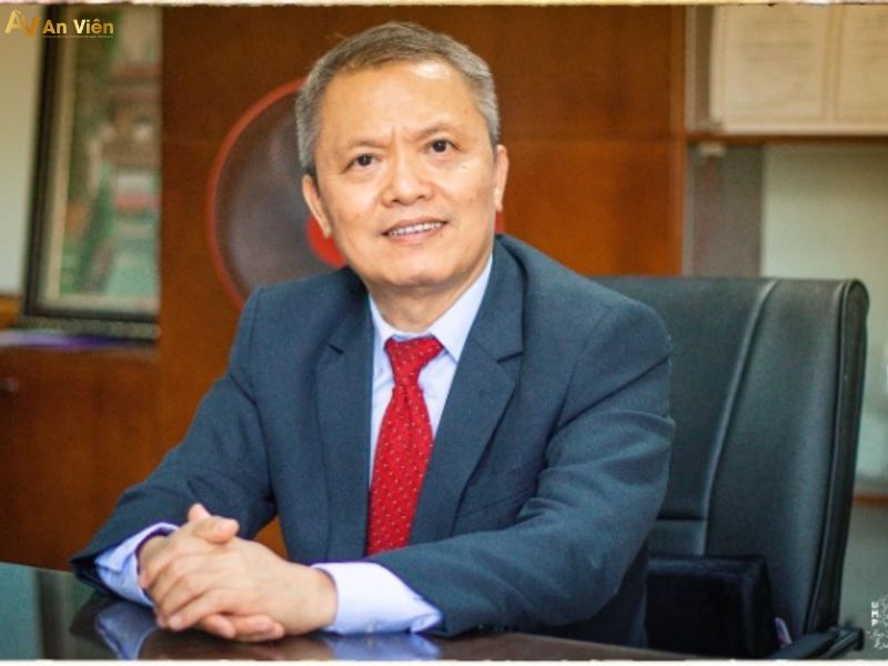 bác sĩ chữa giãn tĩnh mạch