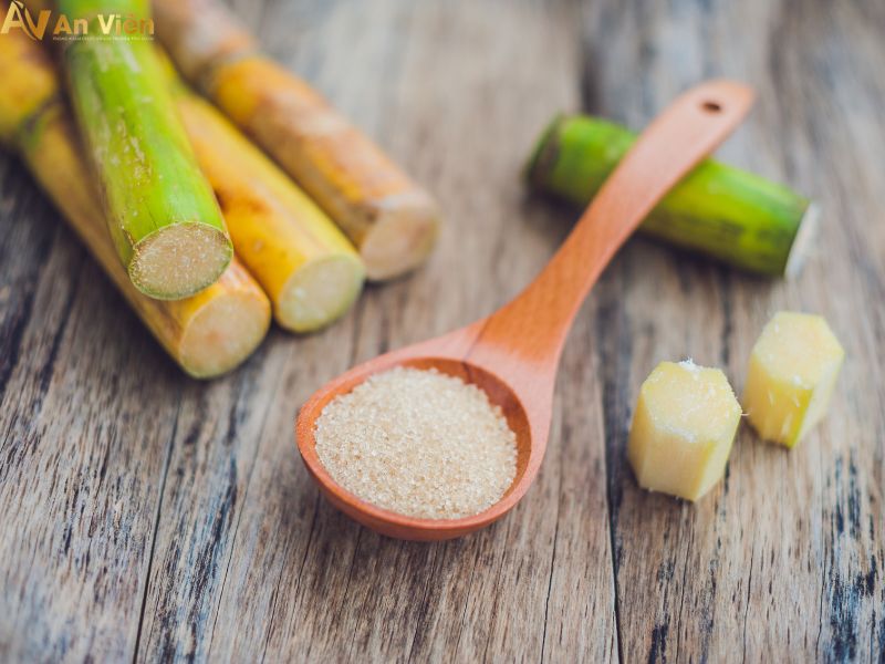 suy giãn tĩnh mạch nên kiêng ăn gì