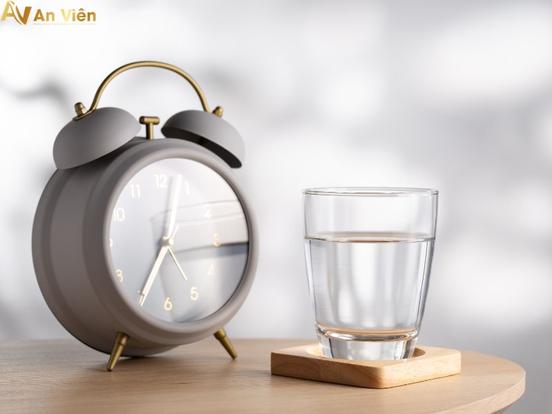 suy giãn tĩnh mạch nên kiêng ăn gì