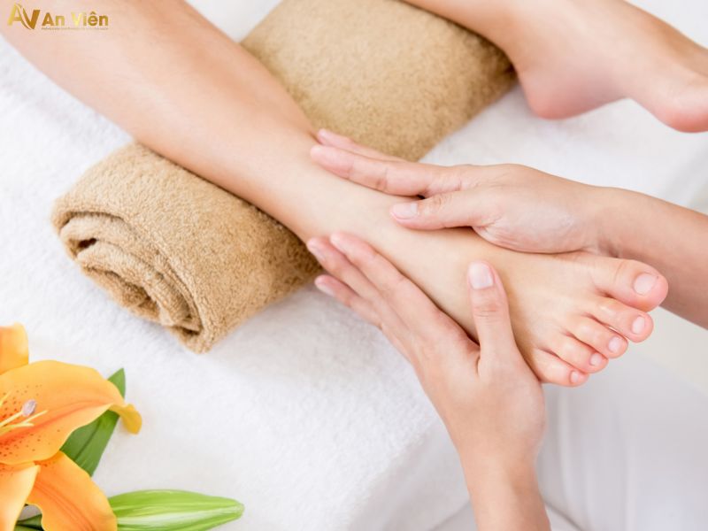 bệnh suy van tĩnh mạch chi dưới