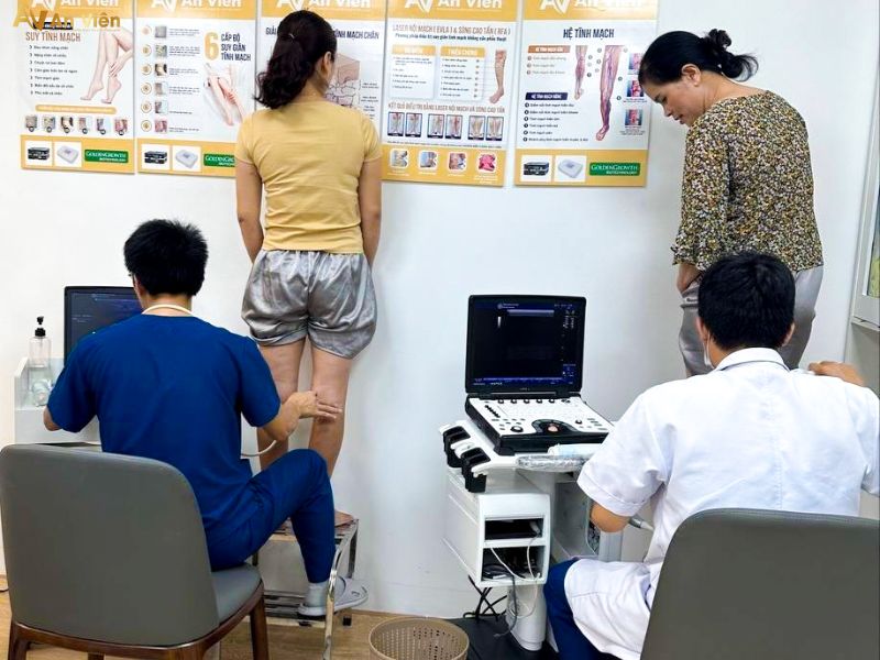 giãn tĩnh mạch chân có chữa được không