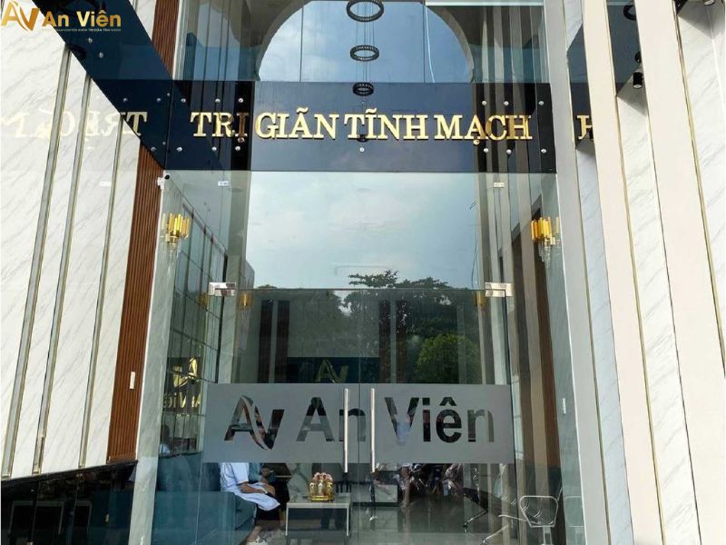 điều trị suy giãn tĩnh mạch chân