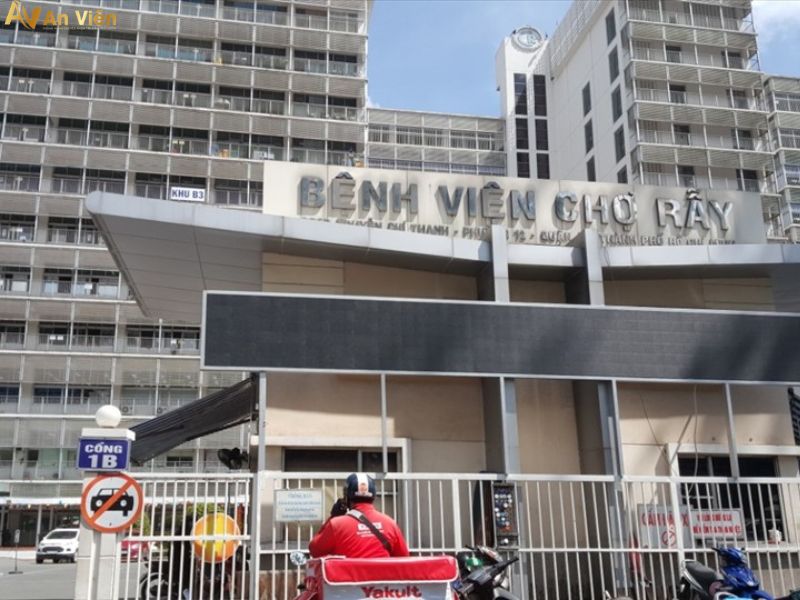 suy giãn tĩnh mạch chân khám ở đâu