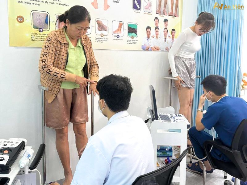 giãn tĩnh mạch chân nguyên nhân