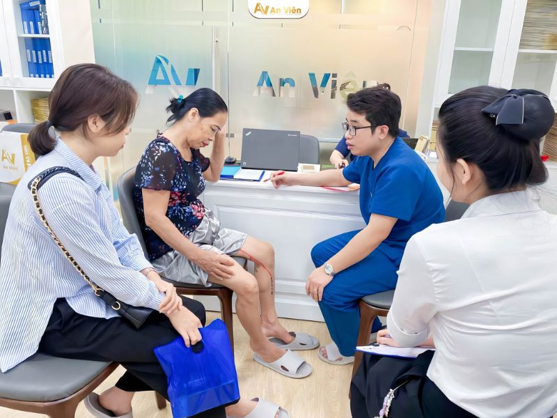 cách điều trị giãn tĩnh mạch chân tại nhà
