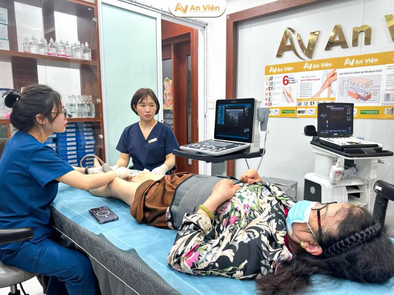 bầu bị giãn tĩnh mạch phải làm sao