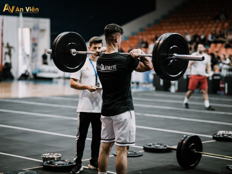 chân bị nổi mạch máu đỏ