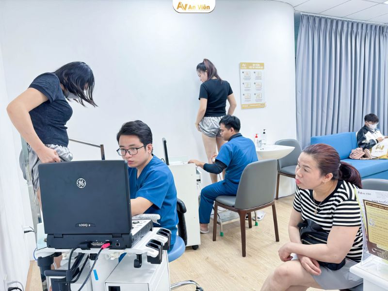 biểu hiện bệnh giãn tĩnh mạch chân