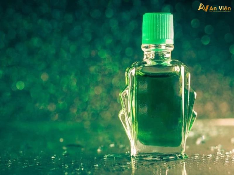 giãn tĩnh mạch chân có ngâm nước nóng được không