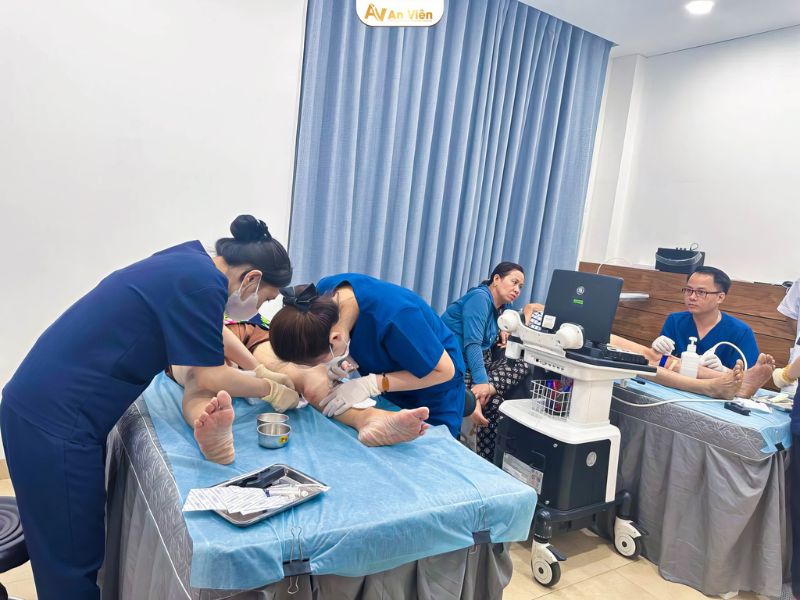 chữa trị suy giãn tĩnh mạch