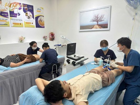 Bác sĩ Nguyễn Đình Tuấn