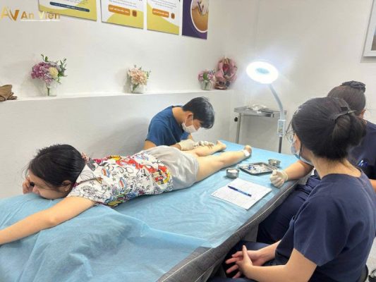 Bác sĩ Nguyễn Đình Tuấn
