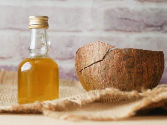 dầu dừa trị giãn tĩnh mạch