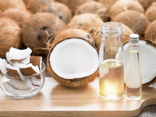 dầu dừa trị giãn tĩnh mạch