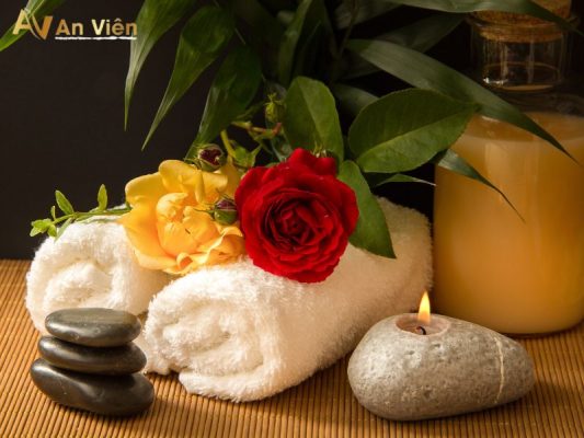 massage giãn tĩnh mạch