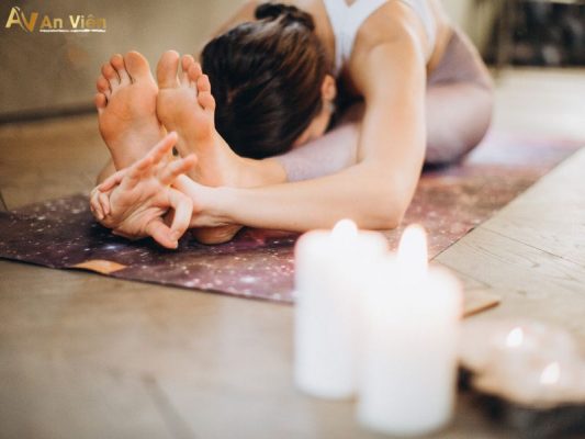 yoga giãn tĩnh mạch