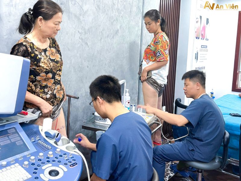 suy van tĩnh mạch khoeo
