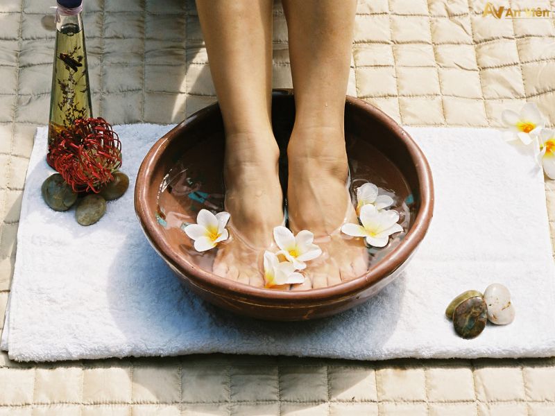 tư thế ngủ cho người suy giãn tĩnh mạch