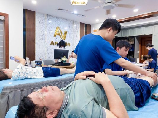 chi phí điều trị giãn tĩnh mạch bằng laser
