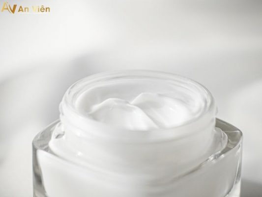 kem trị suy giãn tĩnh mạch của Mỹ