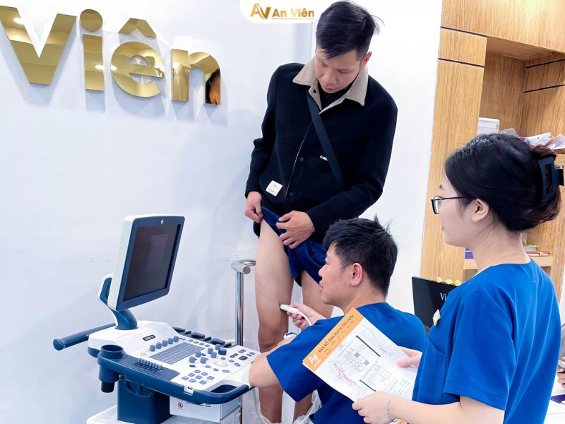 phù chân do suy giãn tĩnh mạch